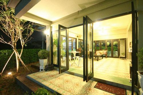 Ploen Pattaya Residence By Tolani Exterior foto
